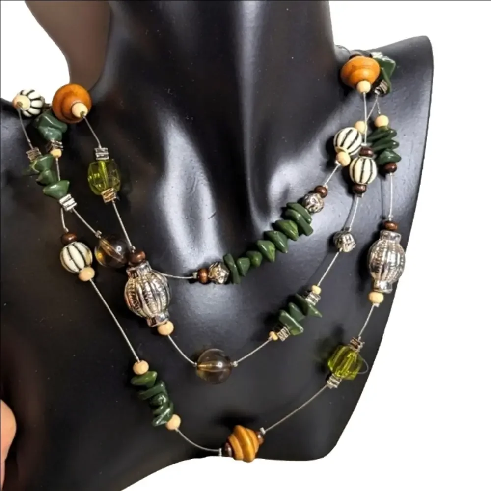 Chico's Floating Embellished Necklace‎
